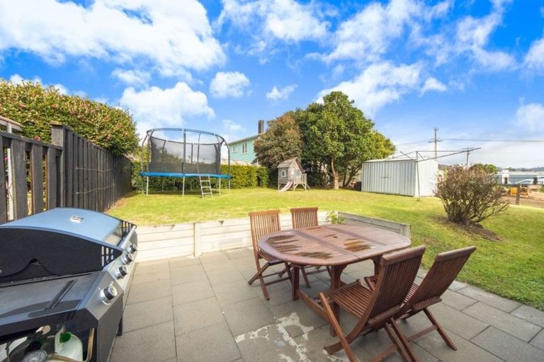 Photo of property in 1/558 Swanson Road, Ranui, Auckland, 0612