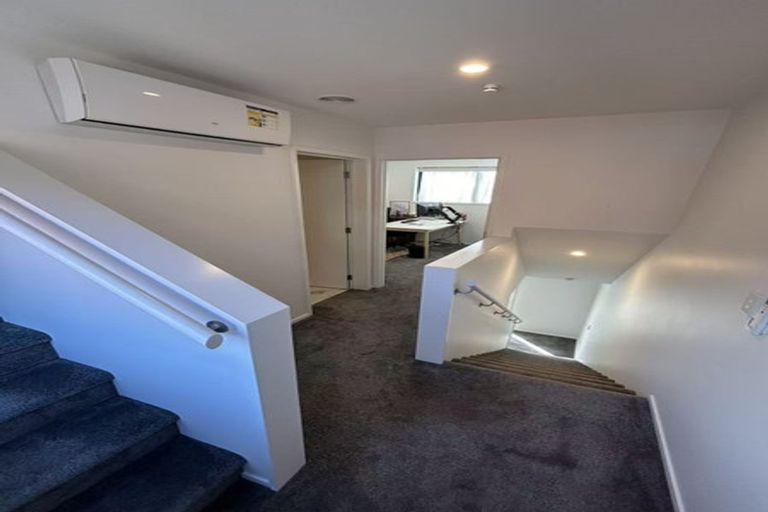 Photo of property in 5/21 Karamu Street, Te Atatu Peninsula, Auckland, 0610