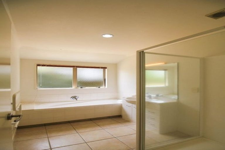 Photo of property in 6 Blackwood Drive, Wattle Downs, Auckland, 2103