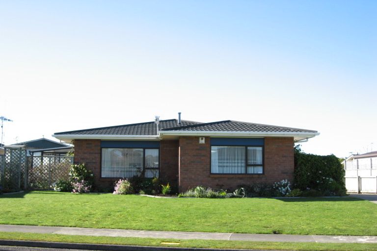 Photo of property in 1 Mcilwaine Place, Marton, 4710