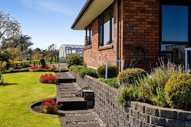 Photo of property in 274 Richmond Road, Lepperton, New Plymouth, 4373