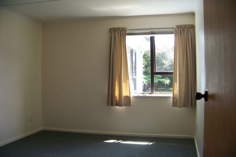 Photo of property in 21 Sladden Street, Naenae, Lower Hutt, 5011
