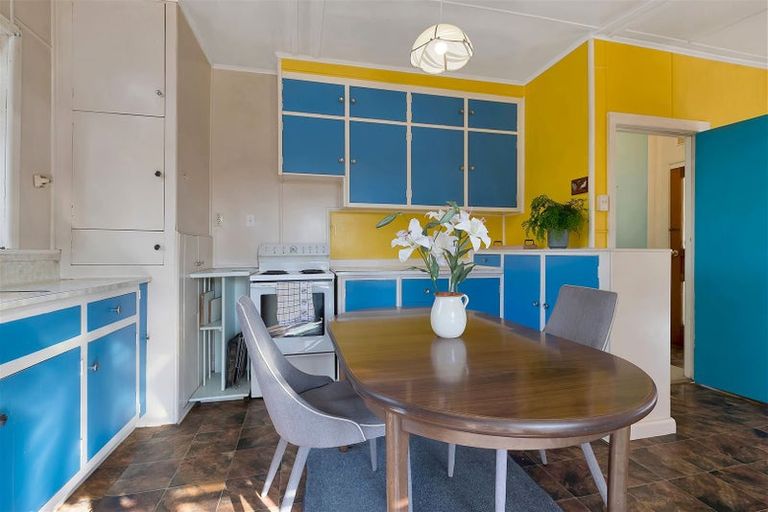 Photo of property in 15 Douglas Road, Amberley, 7410