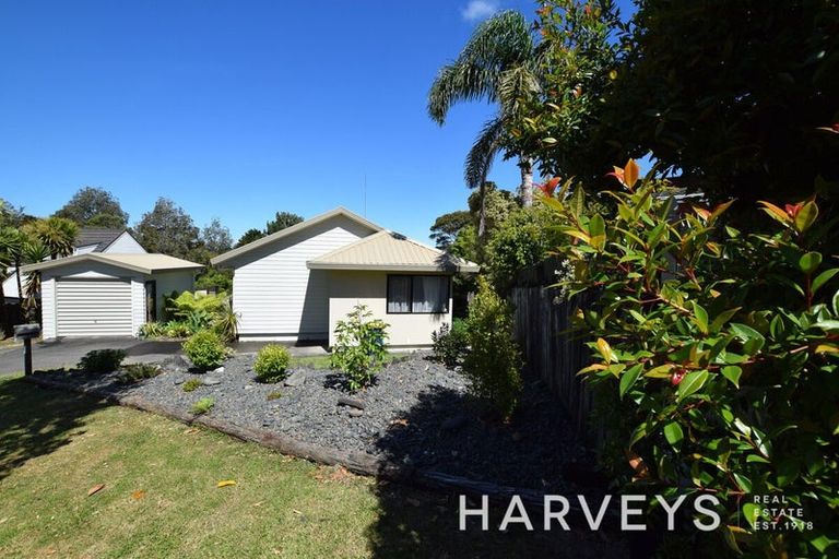 Photo of property in 3 Chardon Place, Henderson, Auckland, 0612