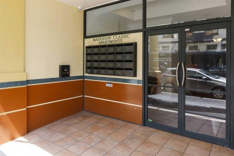 Photo of property in Maddison Apartments, 3/6f Queen Street, Palmerston North, 4410