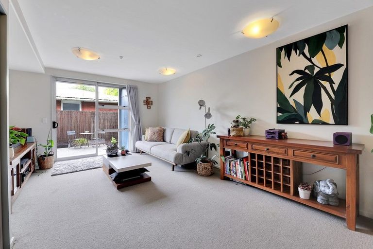 Photo of property in 2/14 Brougham Street, Addington, Christchurch, 8024