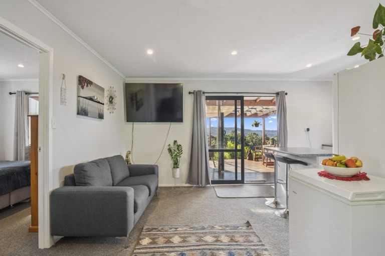 Photo of property in 82 Pinchgut Road, Kaukapakapa, 0873