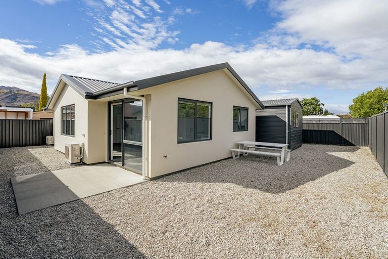 Photo of property in 2 Wicklow Street, Cromwell, 9310