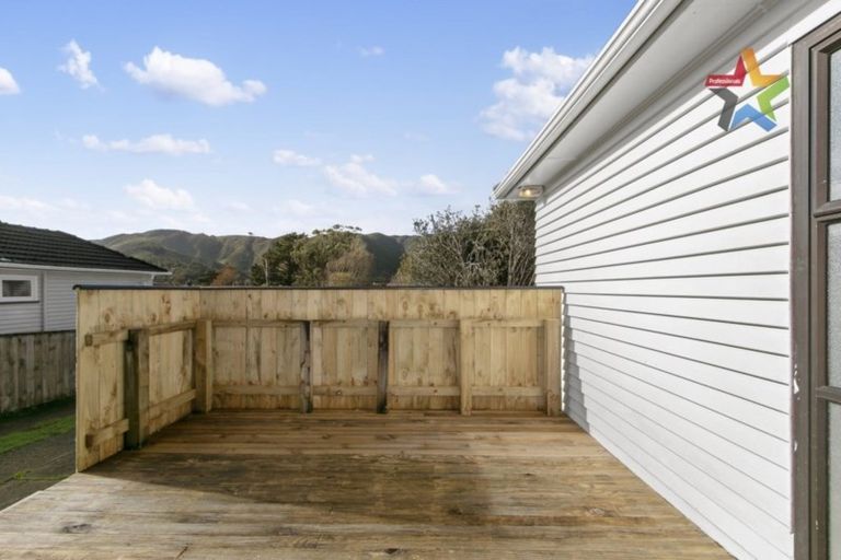 Photo of property in 121 Wellington Road, Wainuiomata, Lower Hutt, 5014