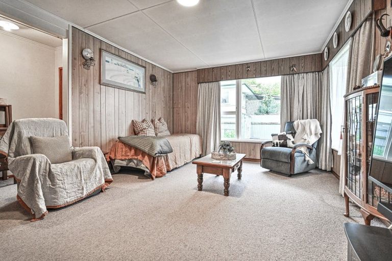 Photo of property in 82 Folkestone Drive, Flaxmere, Hastings, 4120