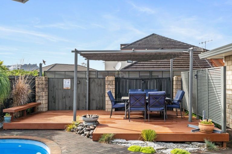 Photo of property in 44 Bermuda Place, One Tree Point, 0118