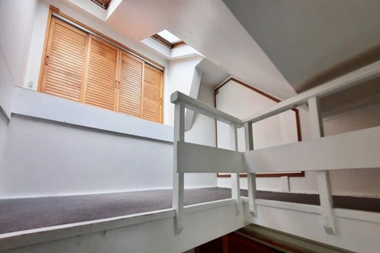 Photo of property in 21af1 Talavera Terrace, Kelburn, Wellington, 6012