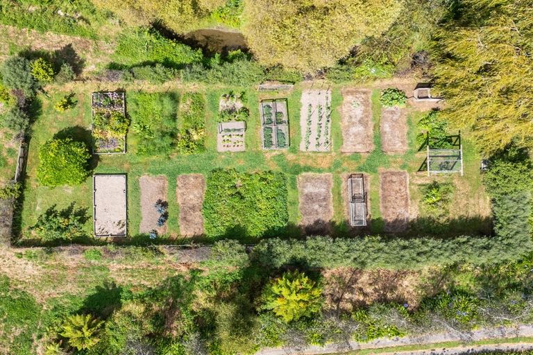 Photo of property in 86 Derham Road, Te Horo, Otaki, 5581