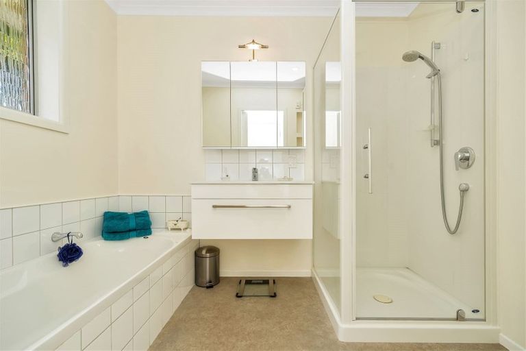 Photo of property in 11 Fiona Place, Dinsdale, Hamilton, 3204