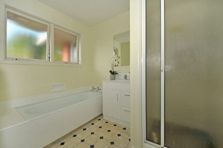 Photo of property in 2/36 Office Road, Merivale, Christchurch, 8014