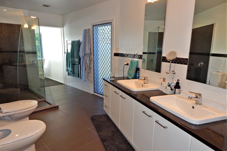 Photo of property in 36 Rarere Terrace, Kerikeri, 0230