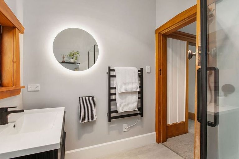 Photo of property in 32 Windermere Road, Papanui, Christchurch, 8053