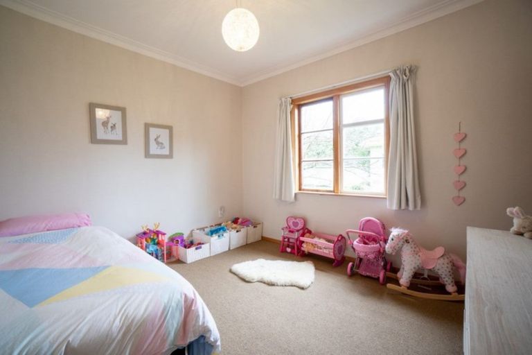 Photo of property in 68 Pahiatua Street, Hokowhitu, Palmerston North, 4410