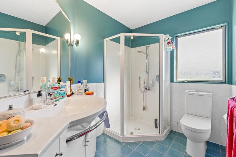 Photo of property in 14 Station Road, Huapai, Kumeu, 0810