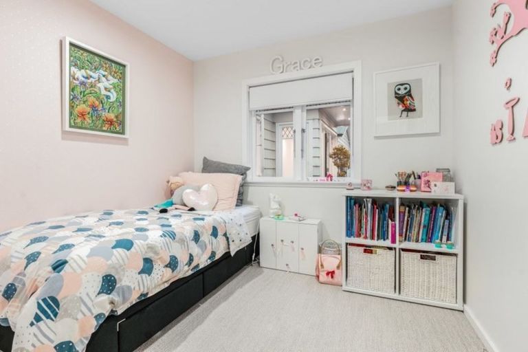 Photo of property in 12 Rame Road, Greenhithe, Auckland, 0632