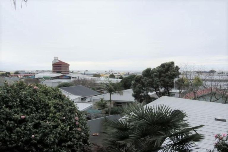 Photo of property in 129 Pendarves Street, New Plymouth, 4312