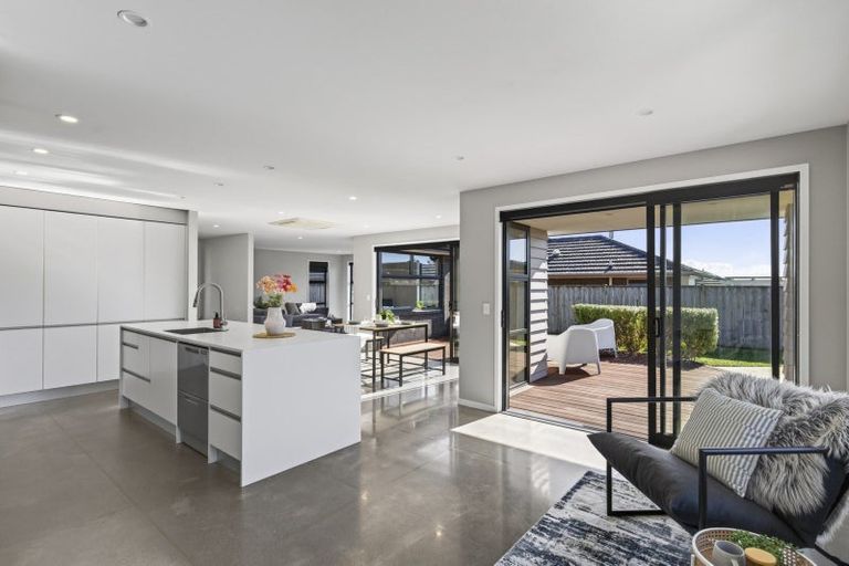 Photo of property in 10 Masters Lane, Waitara, 4320