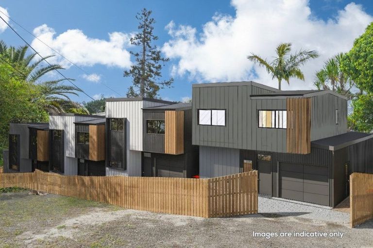 Photo of property in 28 Sunnyfield Crescent, Glenfield, Auckland, 0629