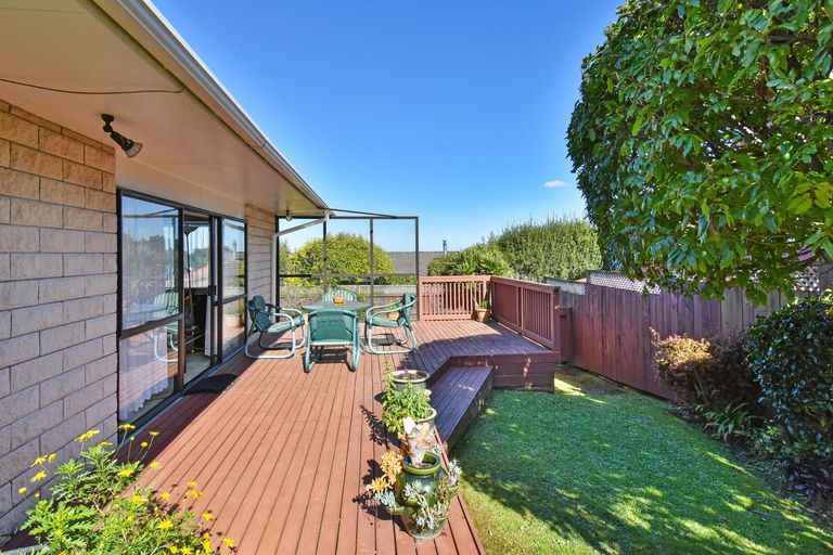 Photo of property in 1/55 Calluna Crescent, Totara Heights, Auckland, 2105