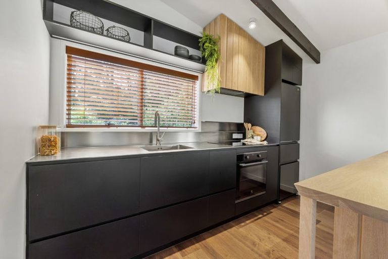 Photo of property in 8/7 Balmain Road, Birkenhead, Auckland, 0626