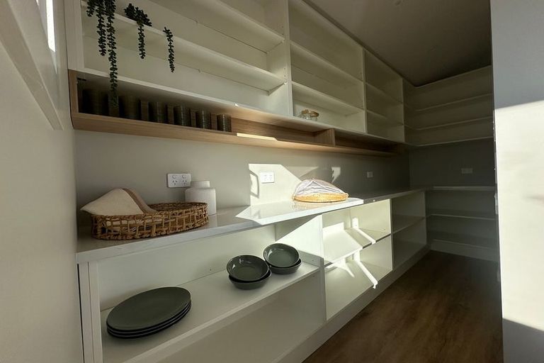 Photo of property in 21 Ruru Street, Waikanae, 5036