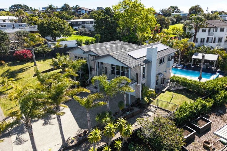Photo of property in 21 Kotanui Avenue, Army Bay, Whangaparaoa, 0930