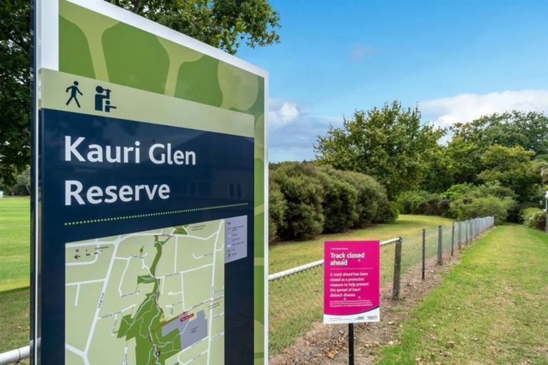 Photo of property in 1/34 Gladstone Road, Northcote, Auckland, 0627