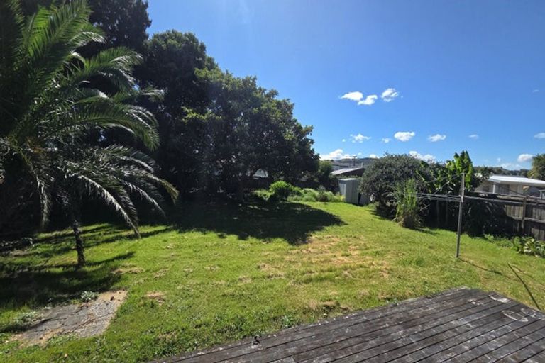 Photo of property in 50 Sutton Crescent, Papakura, 2110