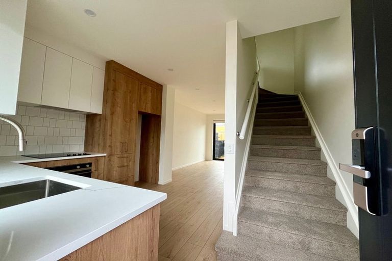 Photo of property in 11/21 Makomako Drive, Orewa, 0931