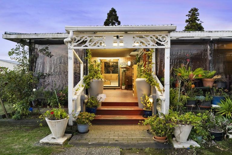 Photo of property in 80 Rosella Road, Mangere East, Auckland, 2024