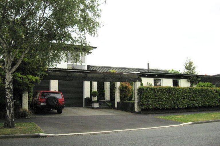 Photo of property in 37 Colina Street, Avonhead, Christchurch, 8042