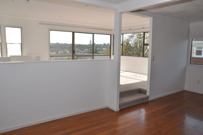 Photo of property in 1/9 Newhaven Terrace, Mairangi Bay, Auckland, 0630