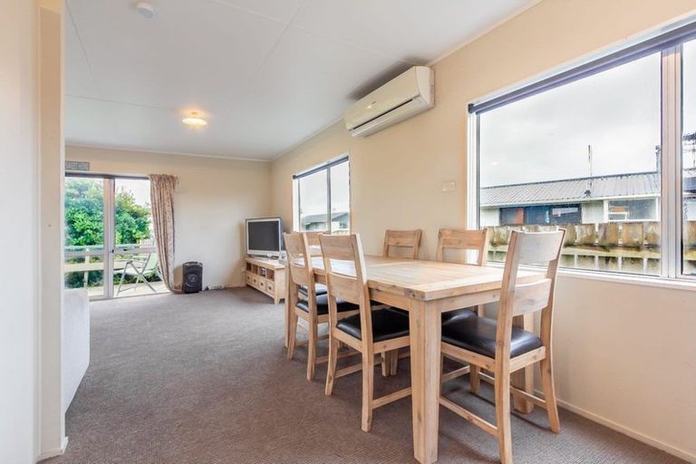 Photo of property in 9 Desmond Place, Bell Block, New Plymouth, 4312