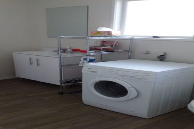 Photo of property in 2 The Promenade, Takapuna, Auckland, 0622