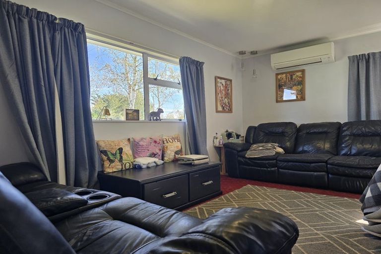 Photo of property in 28 Leeton Drive, Waipukurau, 4200