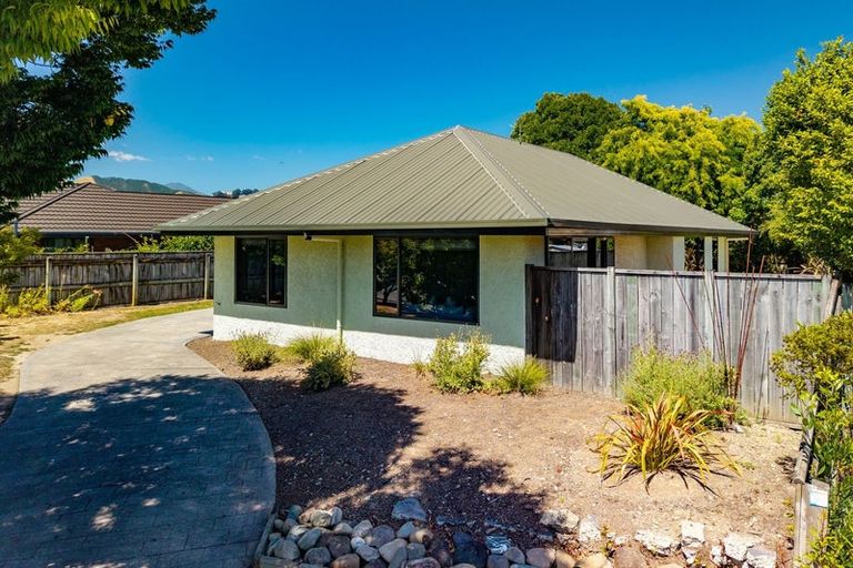 Photo of property in 5 Stagg Place, Brightwater, 7022