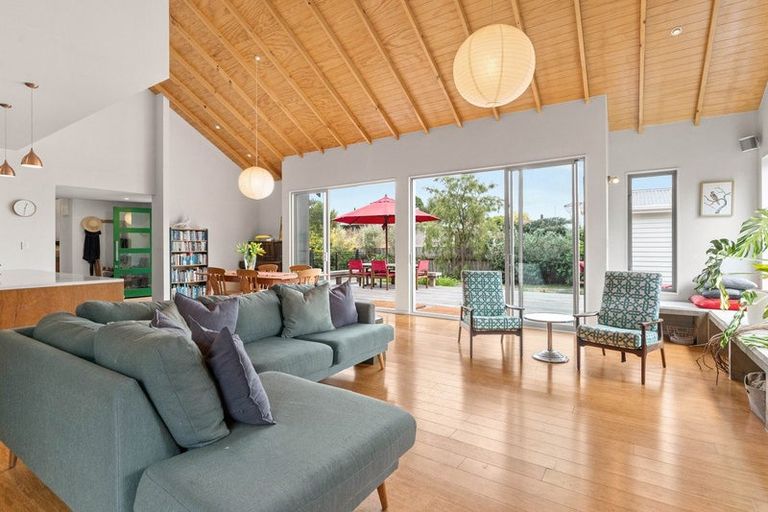 Photo of property in 27 Venice Street, Martinborough, 5711