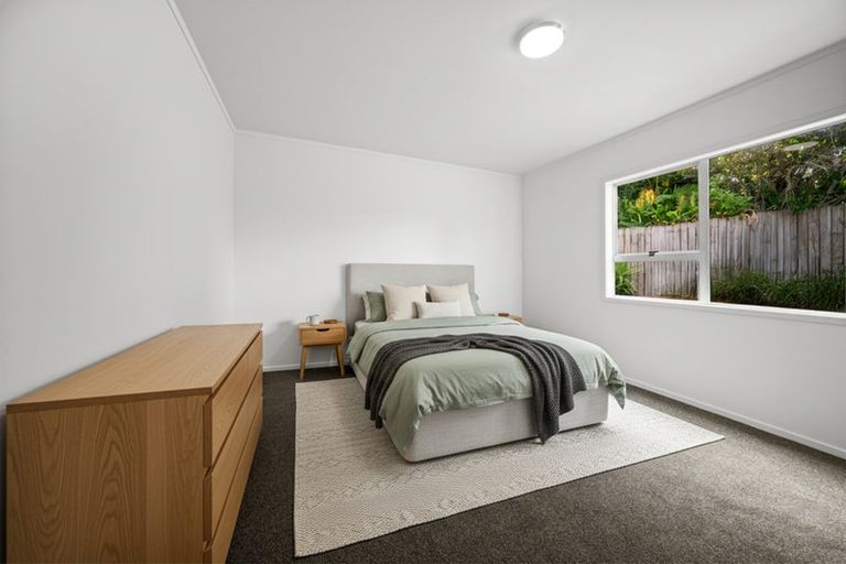 Photo of property in 1/4 Phillipa Place, Browns Bay, Auckland, 0630