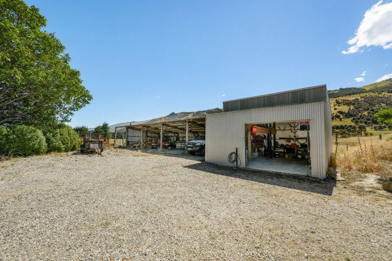 Photo of property in 1997 Luggate-cromwell Road, Queensberry, Cromwell, 9383