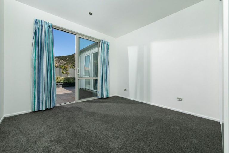 Photo of property in 9 Marbleleaf Lane, Albert Town, Wanaka, 9305