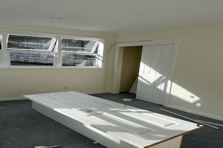 Photo of property in 12 Portadown Avenue, Pakuranga Heights, Auckland, 2010