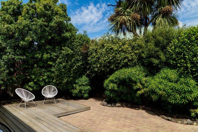 Photo of property in 33 Beach Street, Saint Clair, Dunedin, 9012