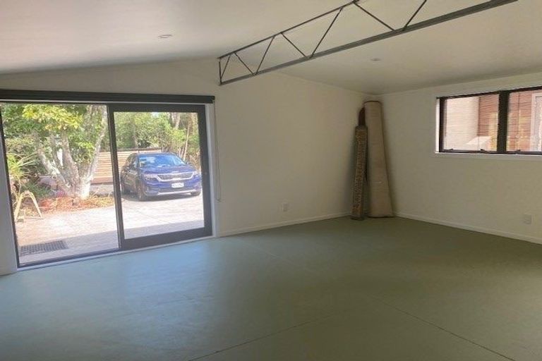 Photo of property in 46 Waima Crescent, Titirangi, Auckland, 0604