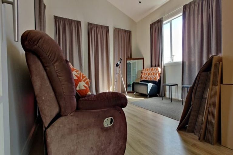 Photo of property in 17 Kuawa Drive, Kumeu, 0810