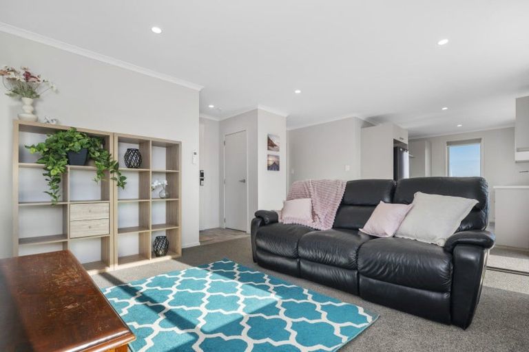 Photo of property in 102 Sentinel Avenue, Omokoroa, 3114